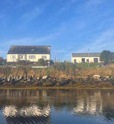 Isle of Harris Apartment | Loch View - Western Isles