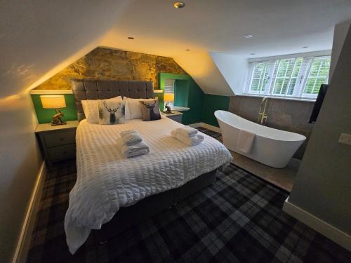 Tarbet Apartment | Lochview Apartment