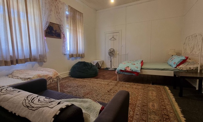 Lockhart Hotel | Lockhart Railway Hotel
