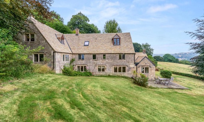 Brimpsfield House | Locks Cottage