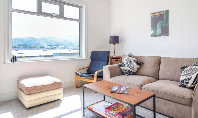 Deganwy Cottage | LODESTAR, pet friendly, country holiday cottage in Deganwy