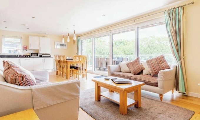 Winnard's Perch House | Lodge 101 - Waterfront location within 5* Resort