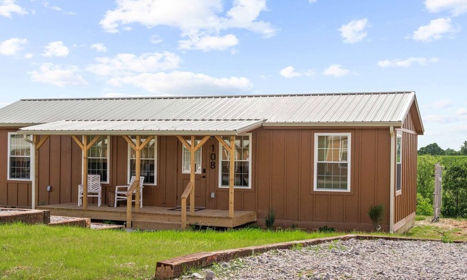 Williamstown Cabin | Lodge 108 at Eden Reserve—Safari Cabin Near Ark