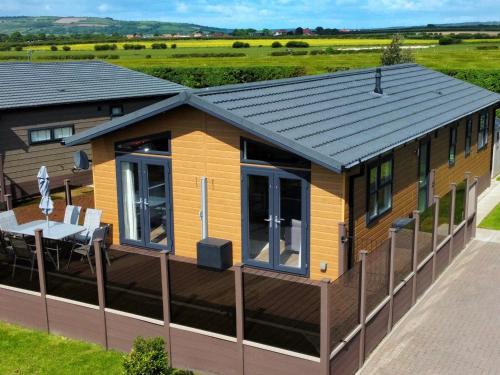 Runswick Bay House | Lodge 18 - The Pines