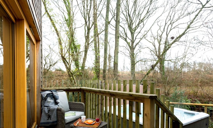 Corfe Castle Cottage | LODGE 2, pet friendly, luxury holiday cottage in Corfe Castle