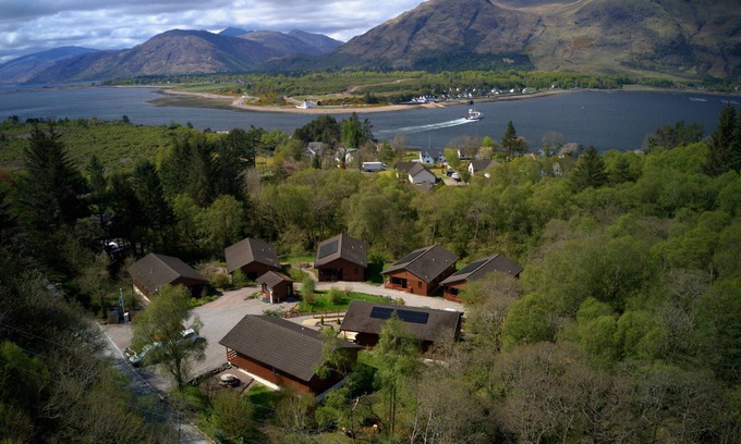 West Laroch Ski Chalet | Lodge 3 - sleeps 6 guests in 3 bedrooms