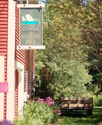Graniteville-East Barre Bed & Breakfast | Lodge at Millstone Hill