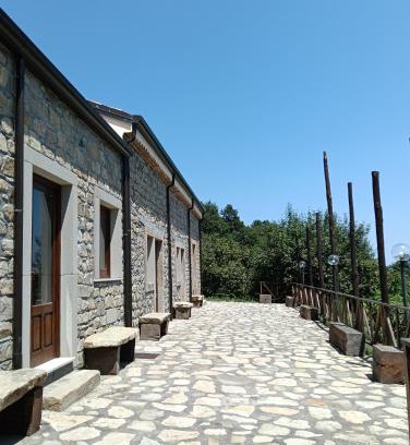 San Piero Patti Cabin | Lodge Il Capitano
