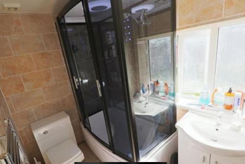 Stoke-on-Trent House | Lodge Park - 2 minutes walk to Stoke Hospital