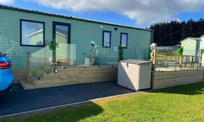 Cockermouth Cabin | Lodge - Sleeps 6 - Parking - Garden