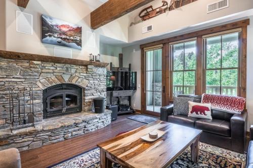 Mammoth Lakes House | Lodges 1138