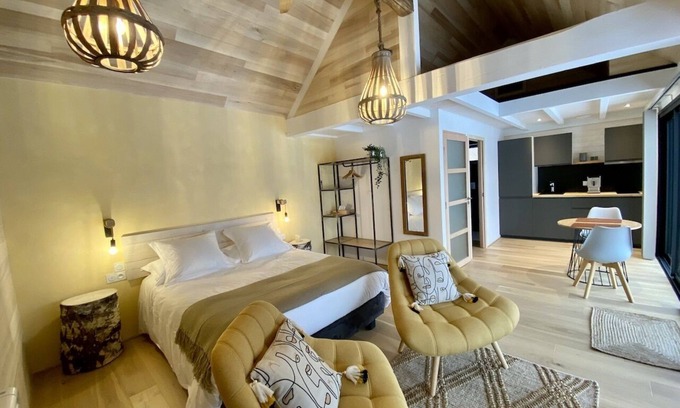 Champs-sur-Tarentaine-Marchal House | Lodges with PRIVATE SPA near SANCY : Écrin d'Auvergne luxury & spa