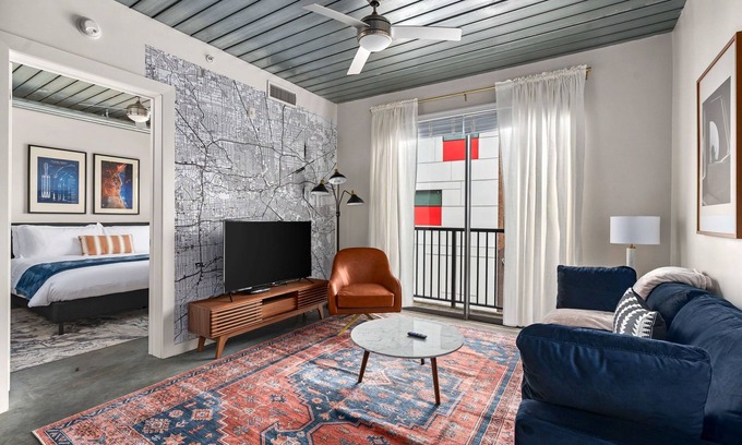 Midtown Apartment | Lodgeur | Bright 1BR w/pool views | Midtown