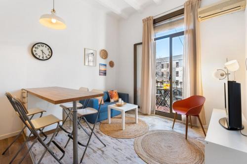 El Parc i la Llacuna del Poblenou Apartment | Lodging Apartments Pere IV