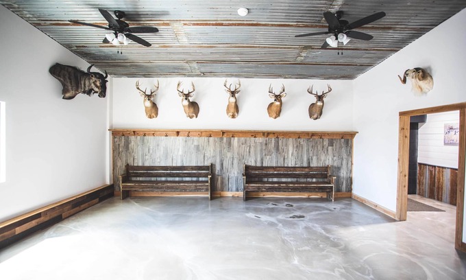 Mound City Apartment | Loess Hills Lodge - Room 8