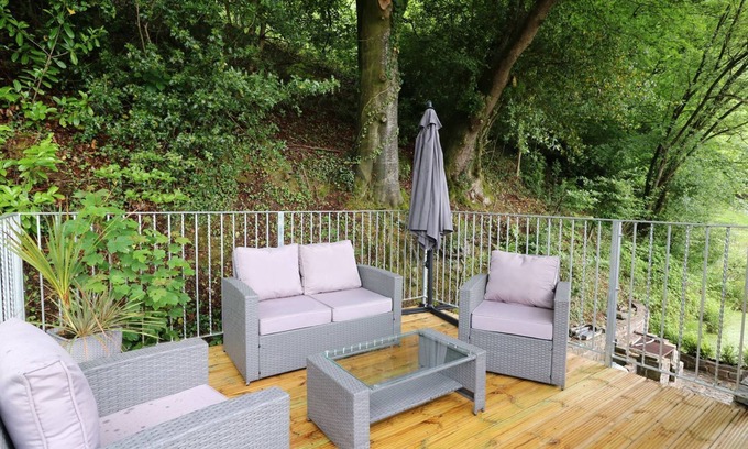 Llandysul Cottage | Loft Apartment