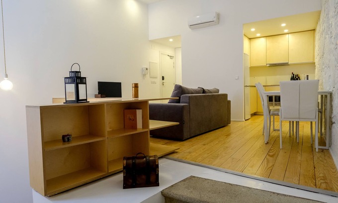 Viseu Apartment | Loft C - historical building in the heart of Viseu with wifi