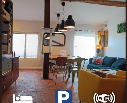 Manosque Apartment | Loft Central Spacieux - Parking Inclus