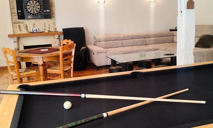 Bar-sur-Aube House | Loft for 9-10 people "special Games"