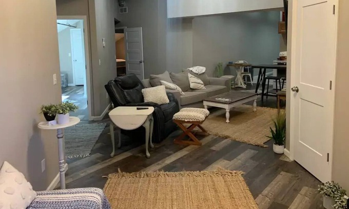 Mount Clemens Apartment | Loft in Mount Clemens VERY COOL