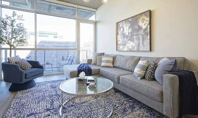 Downtown Las Vegas Condo | Loft Lv8 ※ Elegant Urban Oasis in Downtown Vegas