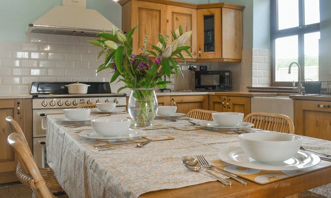 Higher Walton Cottage | Loft Shay Farm is the perfect place to treat friends and family.
