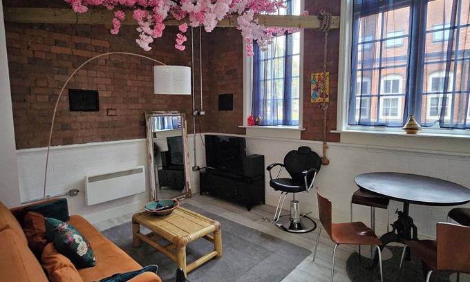 Smethwick Apartment | Loft style apartment