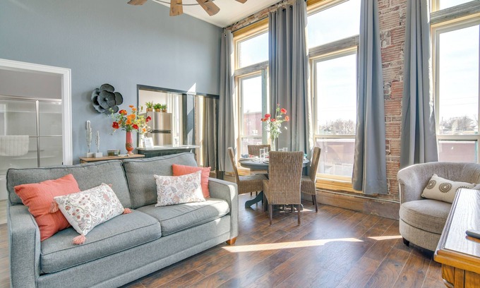 Monett Apartment | Loft-Style Apt in Dtwn Monett: Pets Welcome!