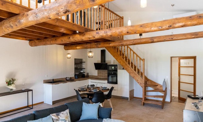 Campsas Apartment | Loft tout équipé au cœur d'un domaine viticole