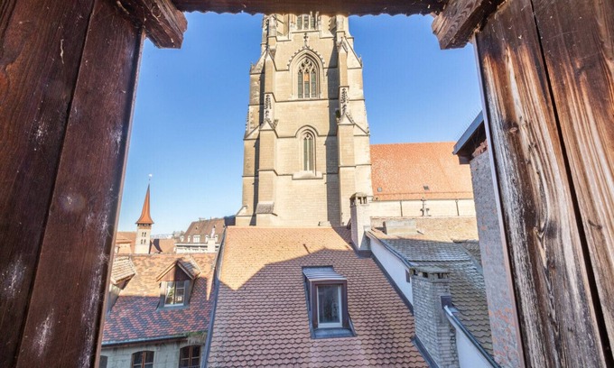 Fribourg Apartment | Loft with view of Fribourg Cathedral