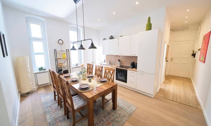 West Berlin Centre Apartment | Loftly Kant99 - Central - 90m2 - Self Check-In - 300 Mbit