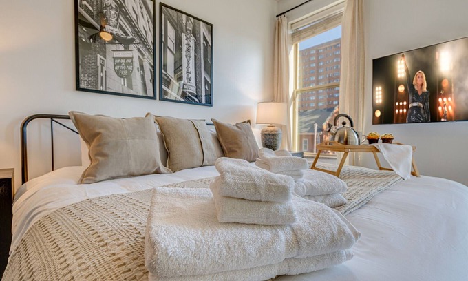 West End House | Lofts @30th-Mins 2 Broadway-Walk 2 Centennial Park