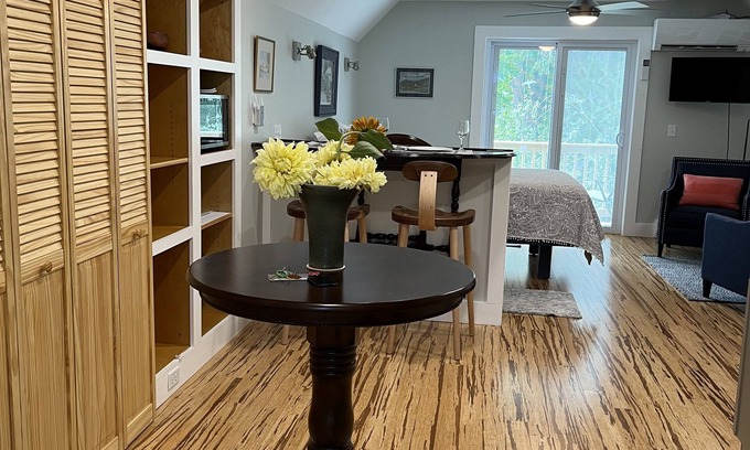 Bangor Apartment | "LOFTY-DIGS" A private, spacious studio in downtown Bangor.