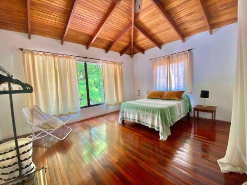 Montezuma Apartment | Lofty, fully equipped apartment in the heart of Montezuma