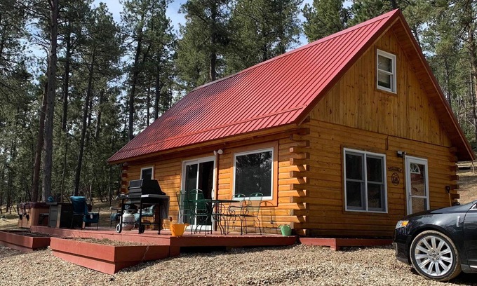 Nemo Cabin | Log Cabin by Nemo Close To Sturgis Rally and Deadwood. Motorcycle ATV Hunting