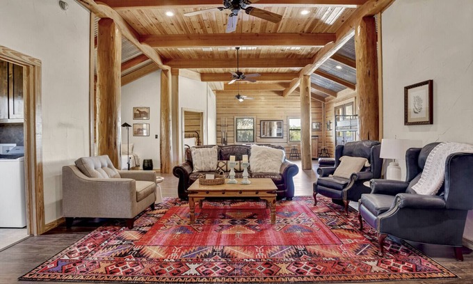 Kingsland House | Log Cabin Home w/Lake Access and Private Boat Ramp!