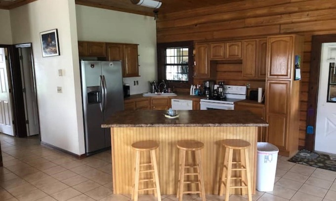 Morriston Cabin | Log cabin on a lush 15 acre private horse farm