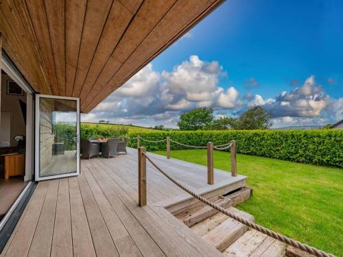 Chillington House | Log Cabin On Family Farm With Countryside Views