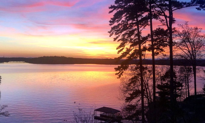 Six Mile Cabin | Log Cabin On Lake Keowee-Big Lake Mountain Views