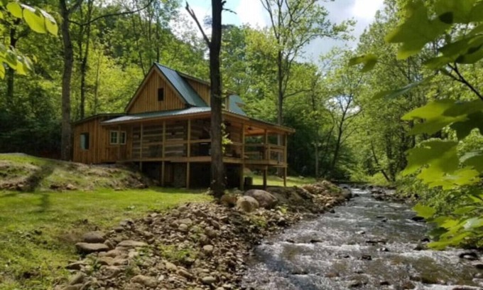 Stanardsville Cabin | Log Cabin on the River