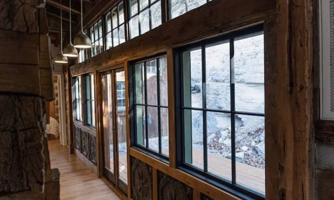Hendersonville Cabin | Log Cabin owned by Johnny Cash approx. 30 mins to downtown Nashville. Sleeps 6