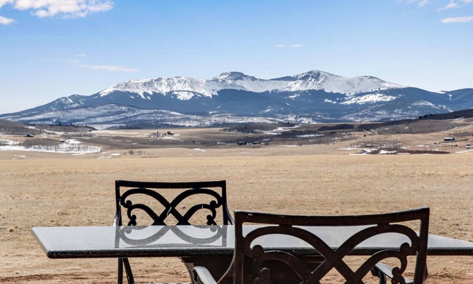 Fairplay House | Log Cabin W Hot Tub, Views &159 Acres for ATV Riding!