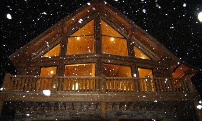 Powder Mountain House | Log Heaven Amazing Views Ski In from new Lightning Ridge Lift. Easy Road Access