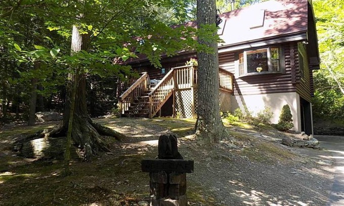 Lakeville House | Log Home Living on Lake Wallenpaupack