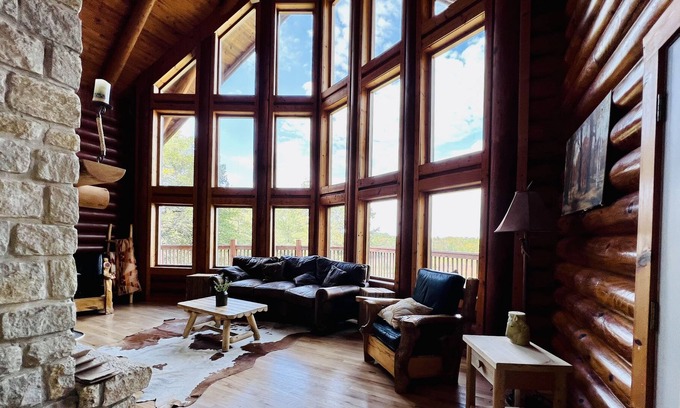 Franklin County Cabin | Log home on 42 acres