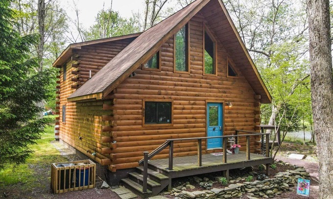 East Stroudsburg House | Log Home on Water- a True Pocono Mountains Gem!