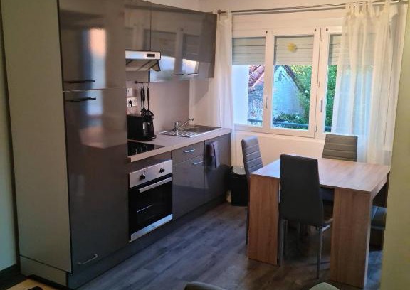 Taponnat-Fleurignac Apartment | Logement entier situé à Taponnat Fleurignac.