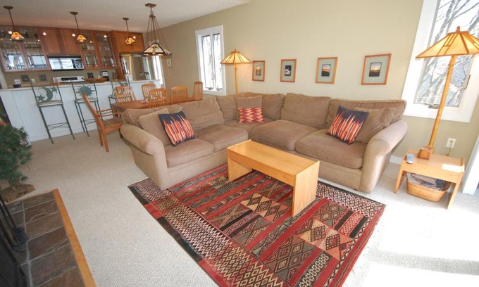 Maple City Apartment | Loggers Run 35 36