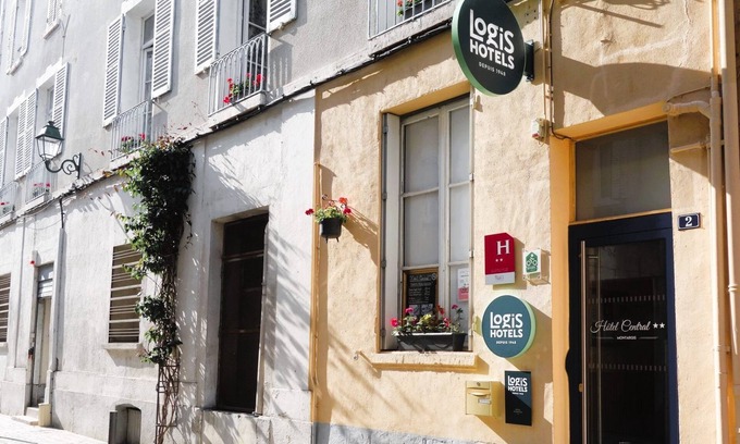 Montargis Hotel | Logis Hotel Central Montargis