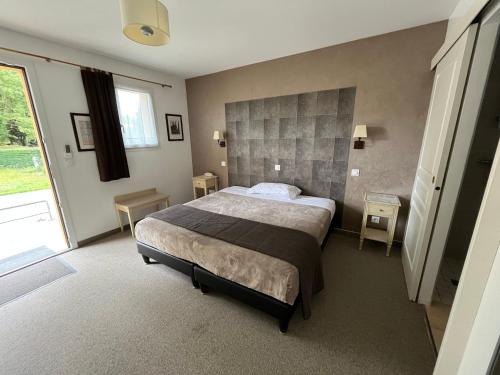 Tennie Hotel | Logis Hotel-Restaurant "Auberge Le Petit pont"